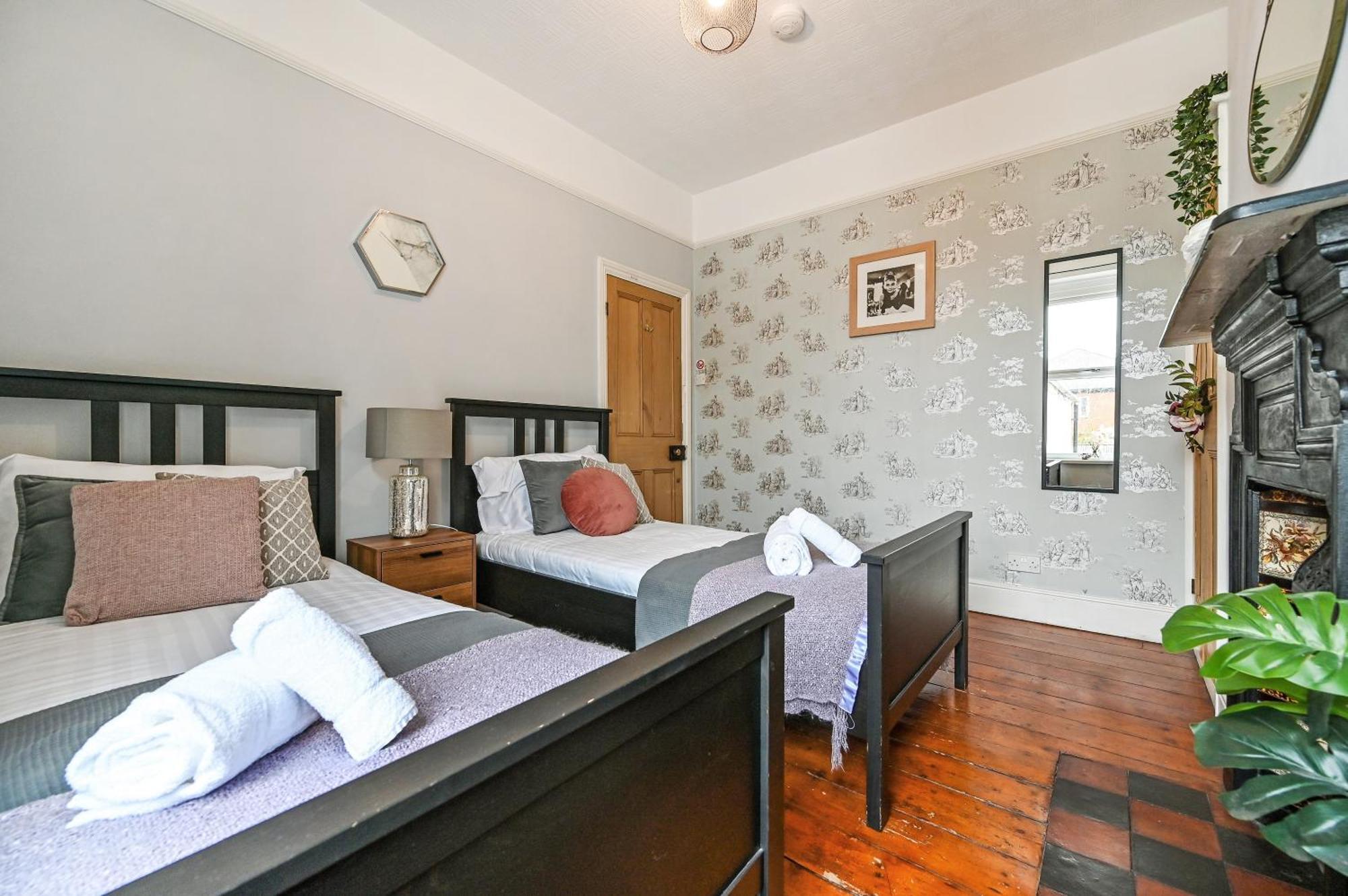 Beautiful Townhouse, Great Location - Pet Friendly Villa Cardiff Ngoại thất bức ảnh