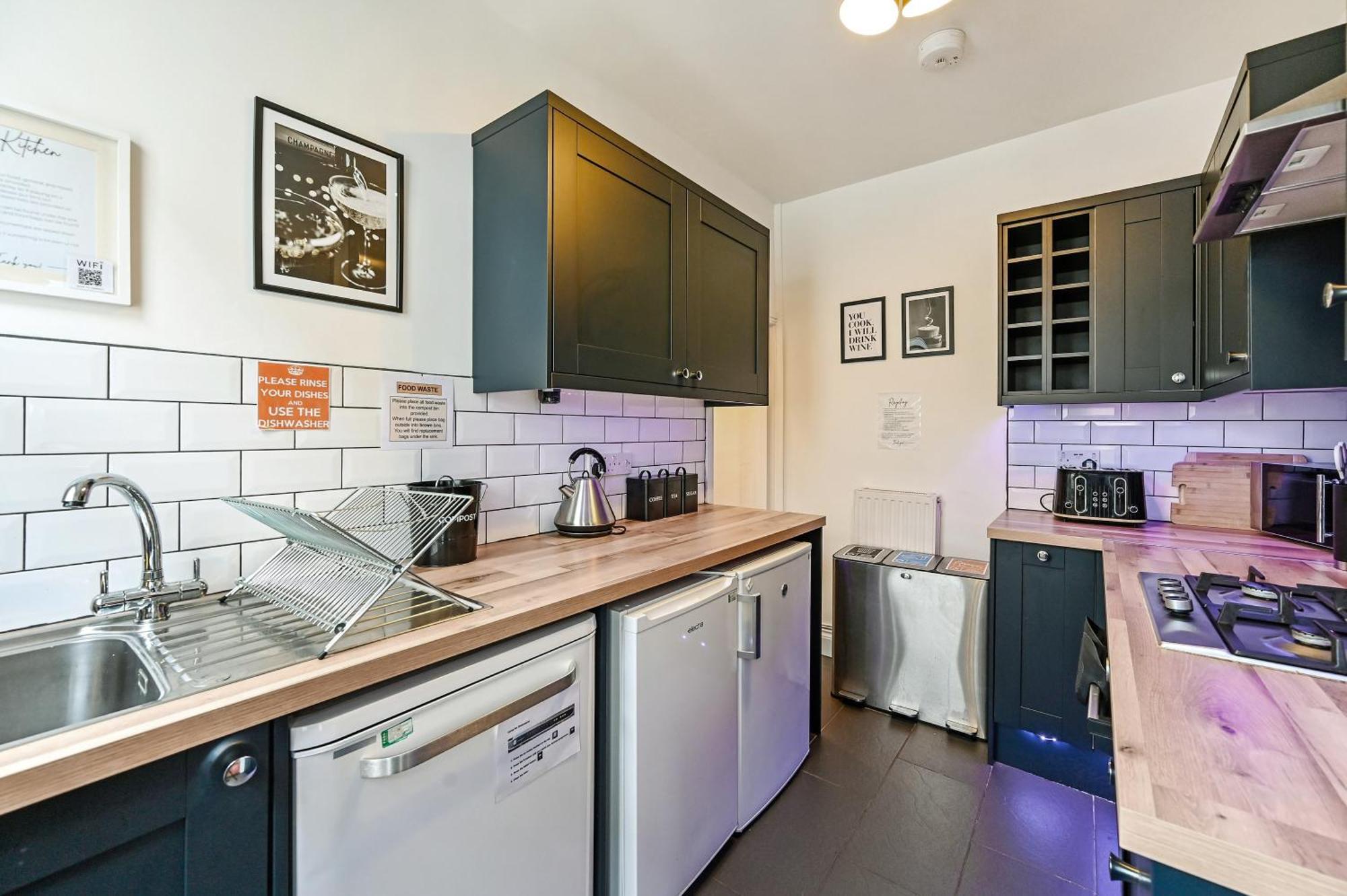 Beautiful Townhouse, Great Location - Pet Friendly Villa Cardiff Ngoại thất bức ảnh